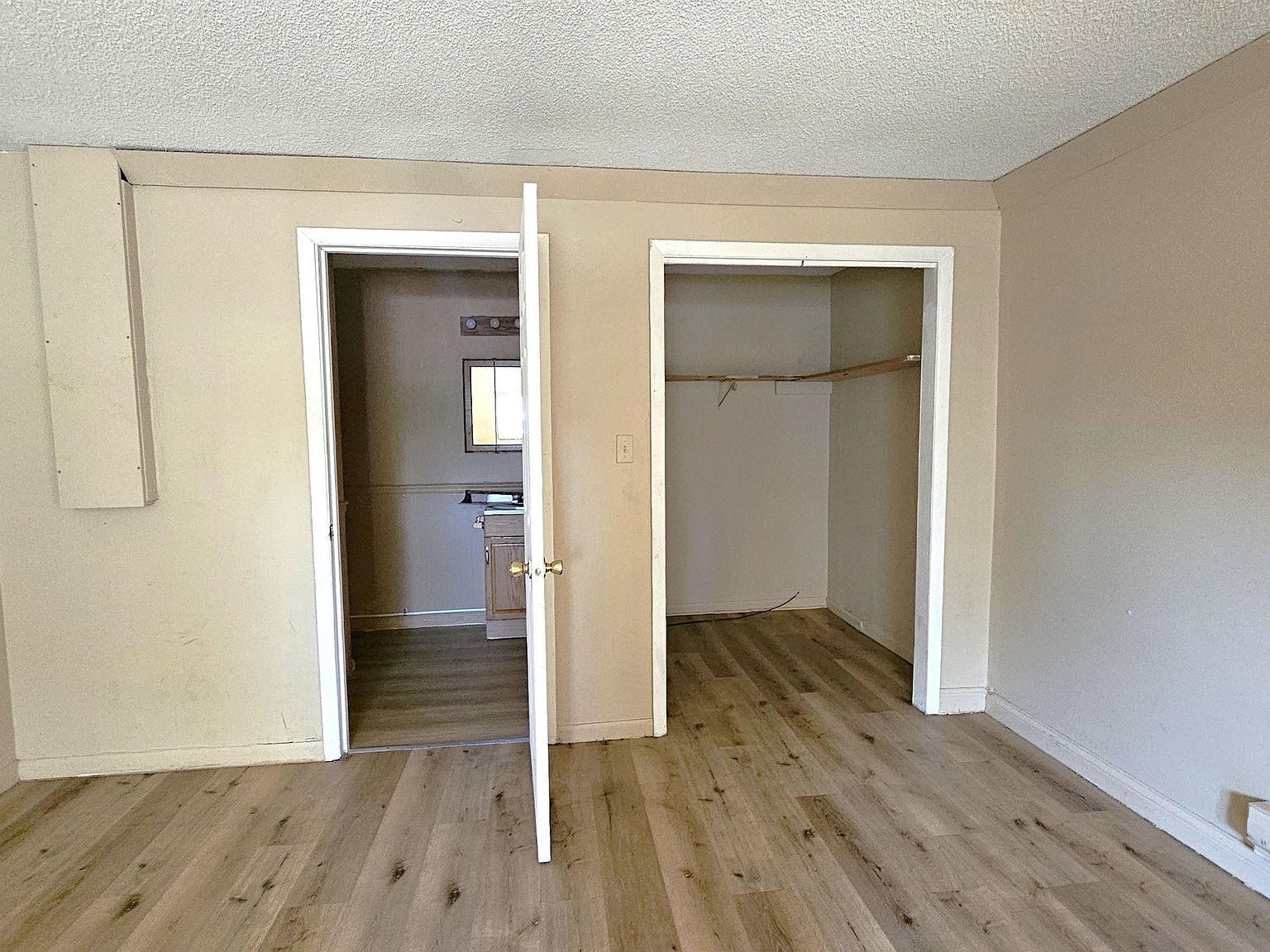 200 W 12th St Johnston City, IL 62951  | Multi Family