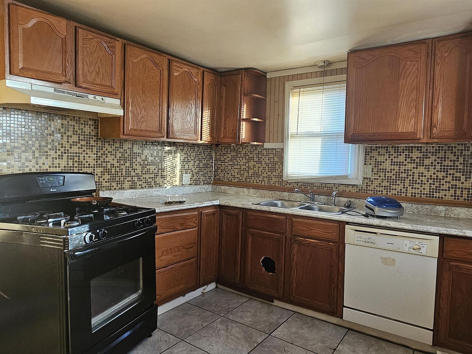 1013 S 13th St Herrin, IL 62948 | Single Family