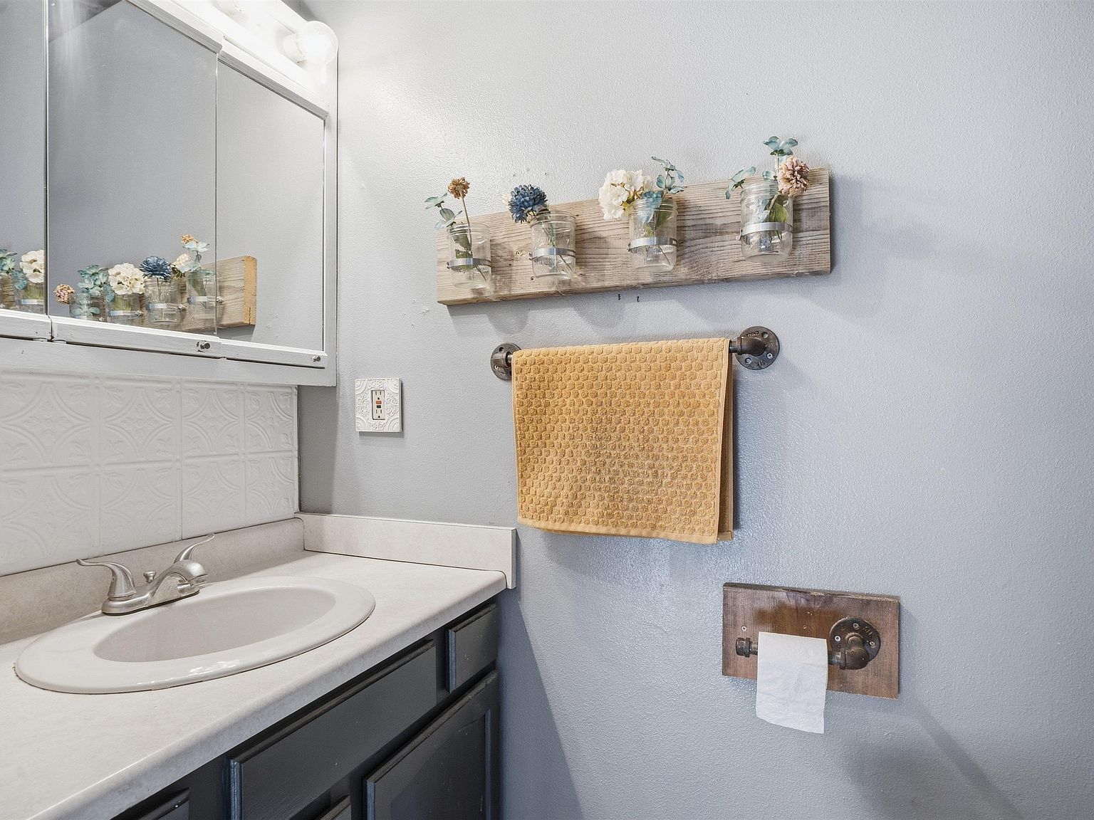 326 2nd St Dike, IA 50624 | Single Family