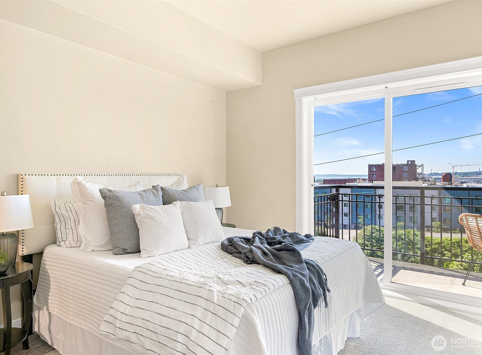 1015 Railroad Ave UNIT 210 Bellingham, WA 98225 | Condominium