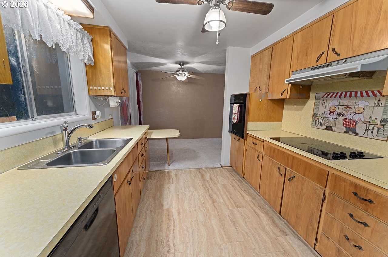 212 Hayden Bridge Way Springfield, OR 97477 | Single Family