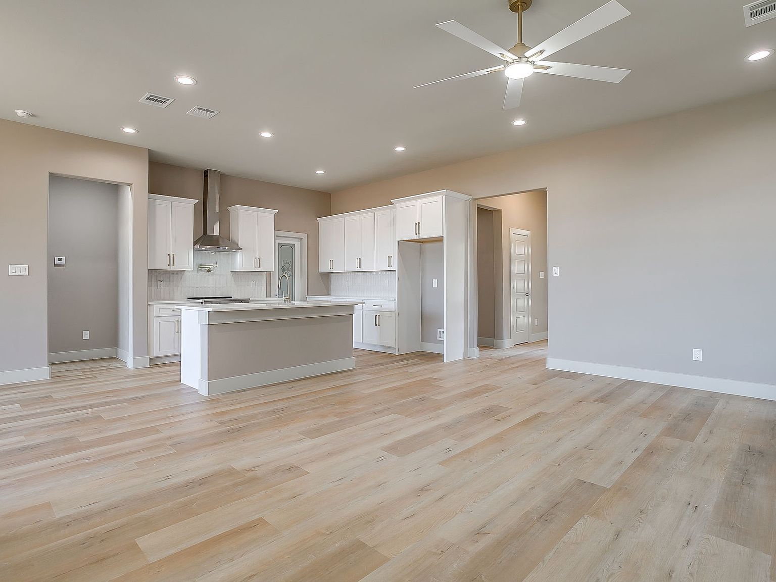 900 Cope St Midlothian, TX 76065  | Single Family