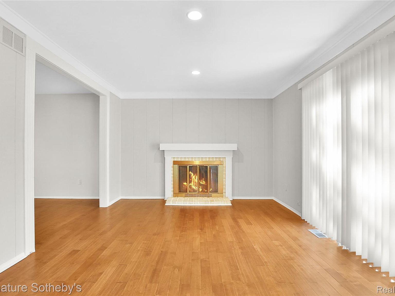 2584 Coral Dr Troy, MI 48085  | Single Family