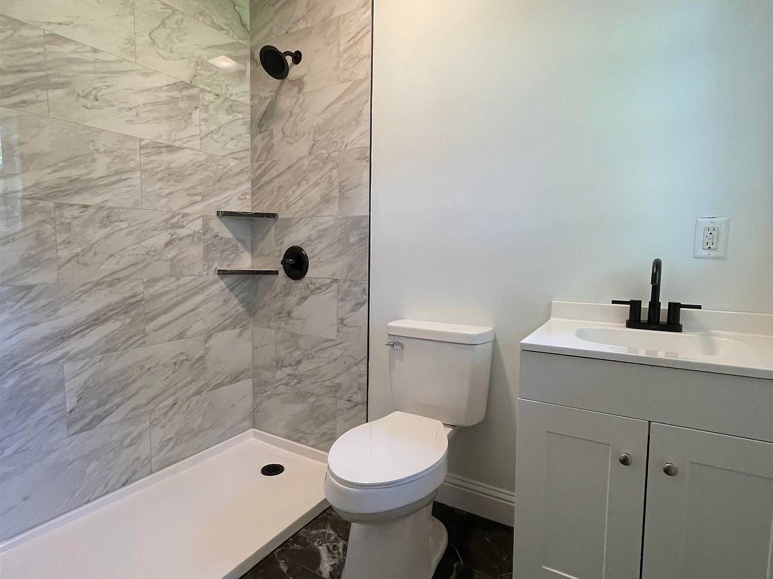 381 Red Barn Rd Guntersville, AL 35976  | Single Family