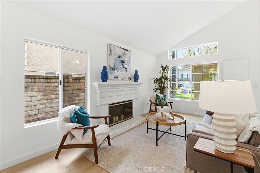 28360 Easton Ln Santa Clarita, CA 91350  | Single Family