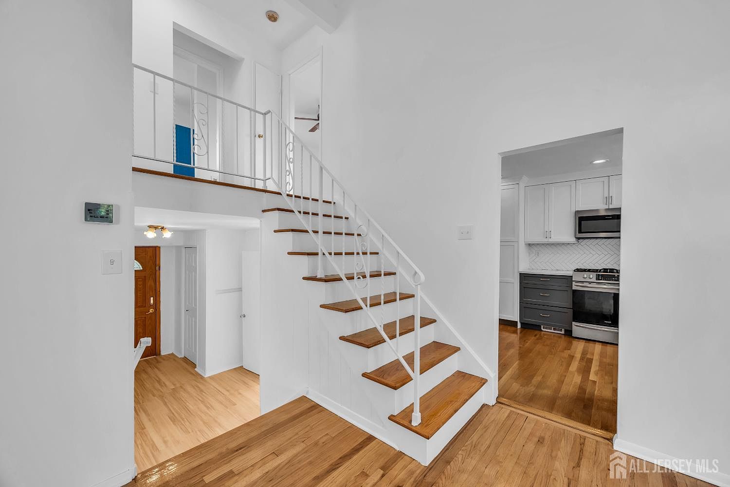 23 Barlow Rd Edison, NJ 08817  | Single Family