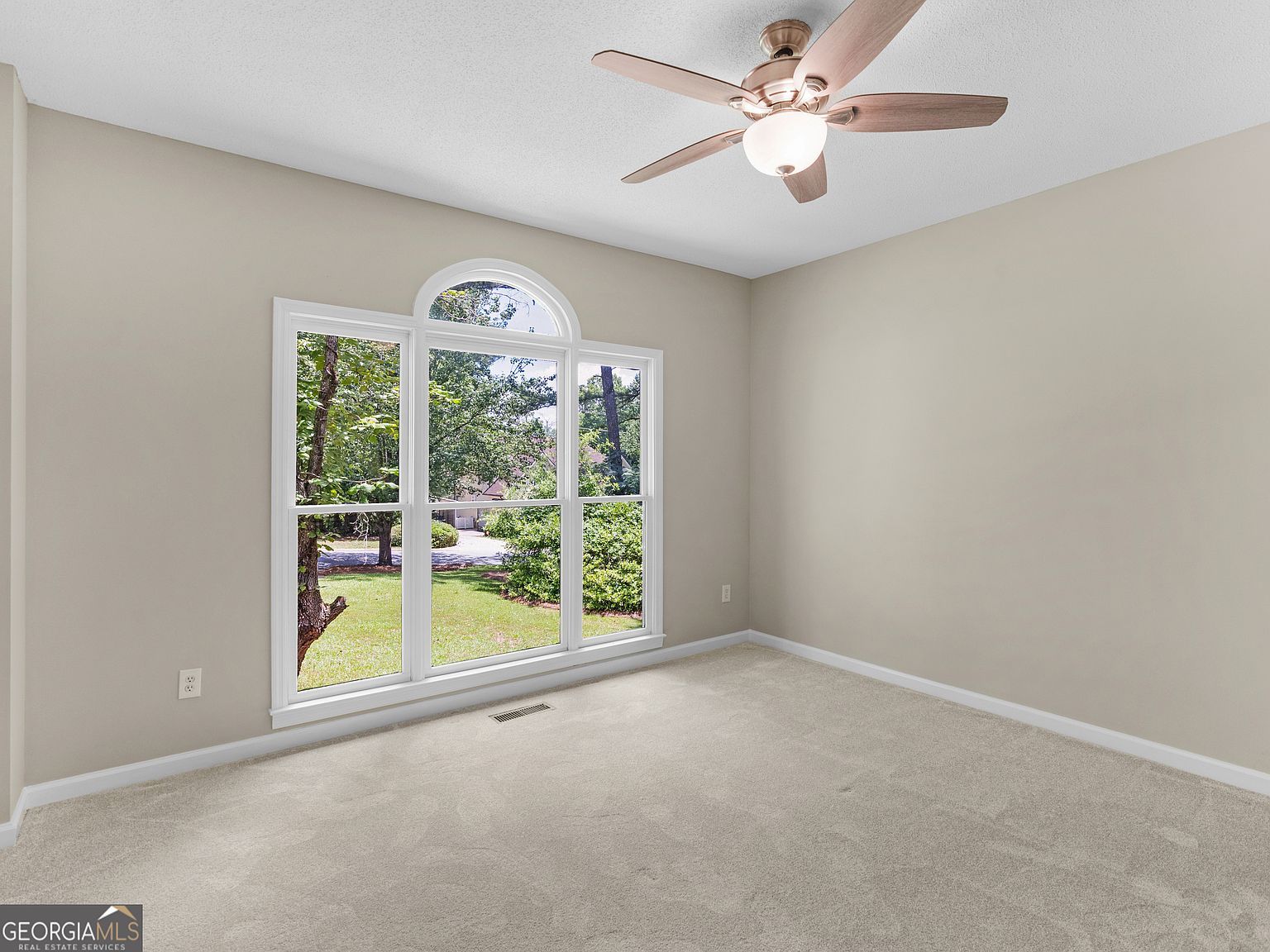 35 Hidden Lakes Dr Newnan, GA 30263  | Single Family