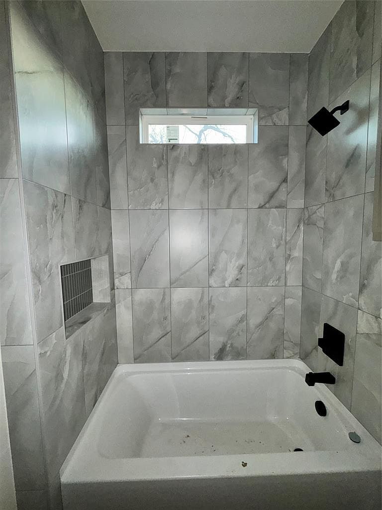 2021 NE 16th Ter Oklahoma City, OK 73117 | Single Family