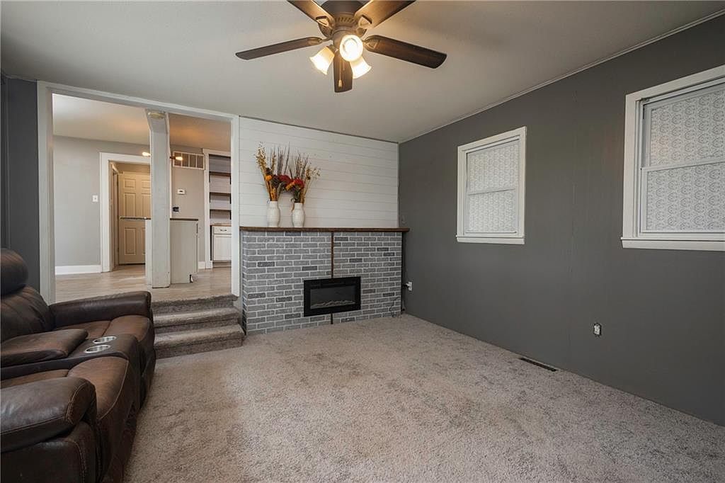 19739 185th Rd Marshall, MO 65340  | Single Family