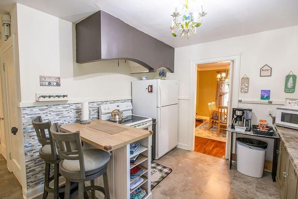 813 S Maguire St Warrensburg, MO 64093 | Single Family