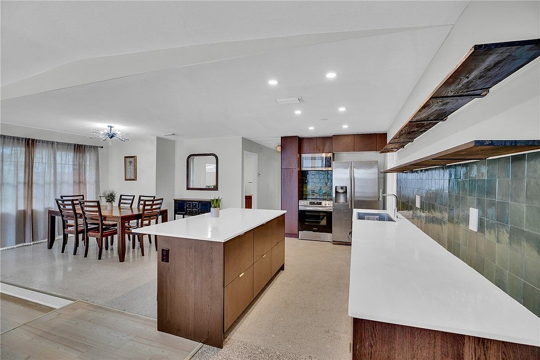 1071 35th Ave Vero Beach, FL 32960  | Single Family