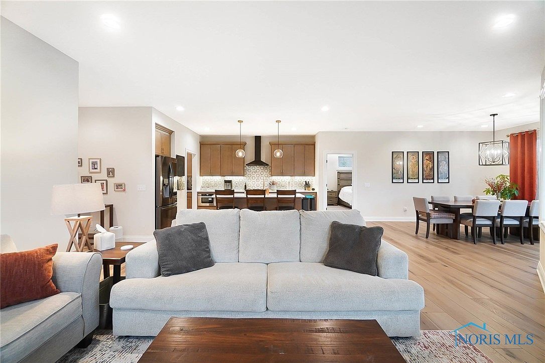 1635 Winterwood Ct Bowling Green, OH 43402  | Condominium