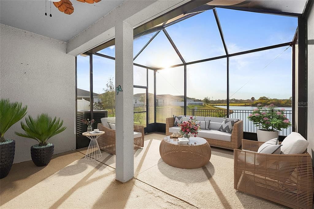 7322 34th Ct E Sarasota, FL 34243 | Single Family