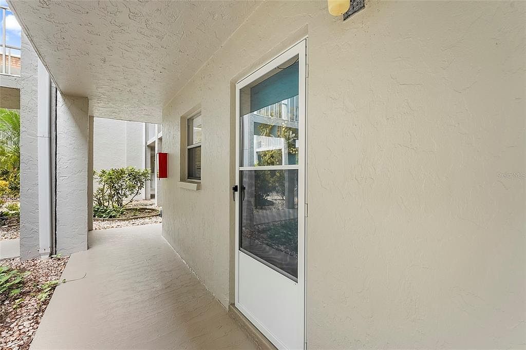 1540 Glen Oaks Dr E #B-134 Sarasota, FL 34232  | Condominium