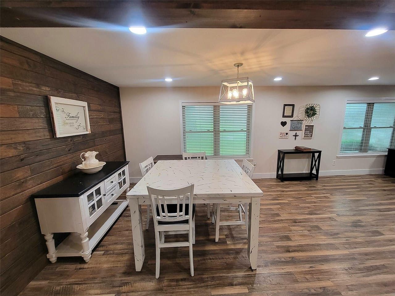 800 County Road 1030 Mt Pleasant, TX 75455  | Single Family