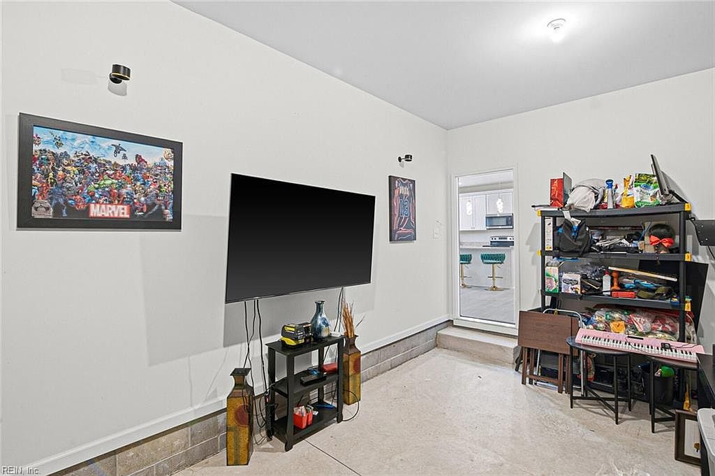 607 Pocahontas Pl Hampton, VA 23661 | Single Family