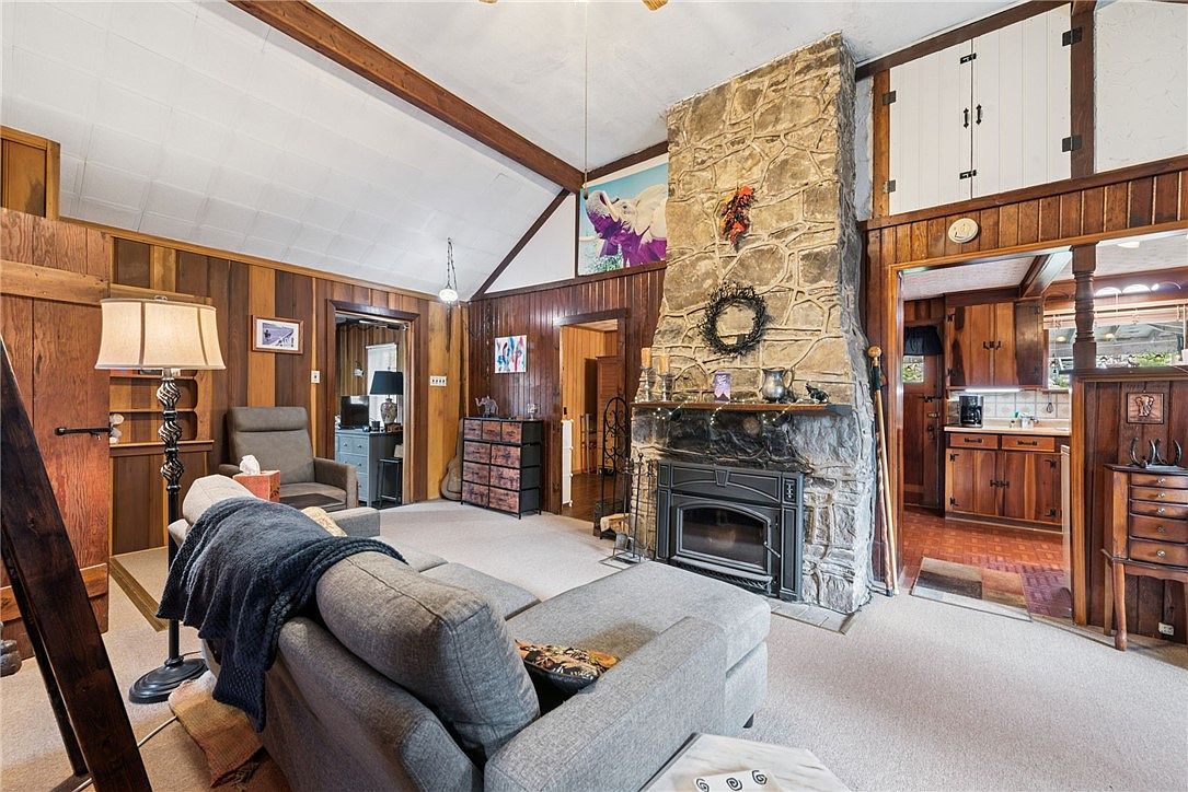 211 Ironwood Rd Somerset, PA 15501  | Single Family