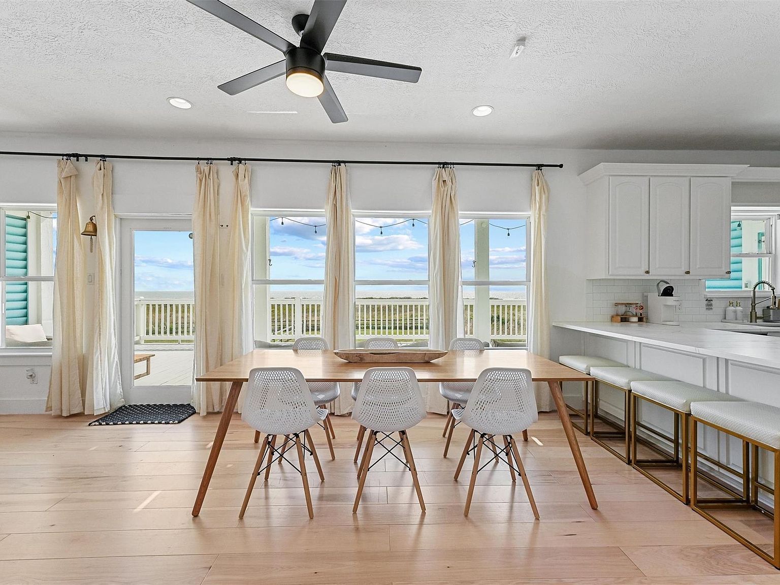 112 Ocean Shores Dr Crystal Beach, TX 77650  | Single Family