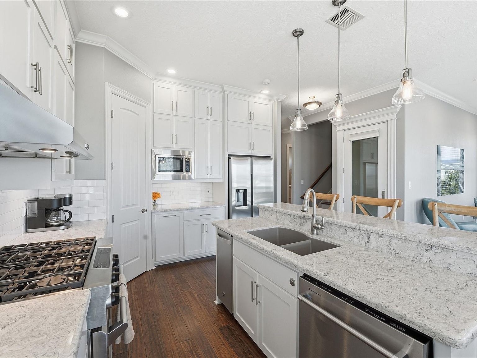 4106 Silver Reef Galveston, TX 77554  | Single Family