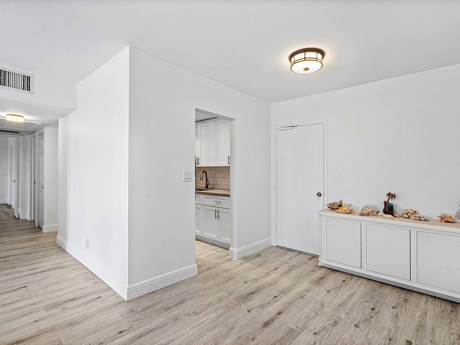 550 Bayshore Dr APT 506 Fort Lauderdale, FL 33304  | Condominium