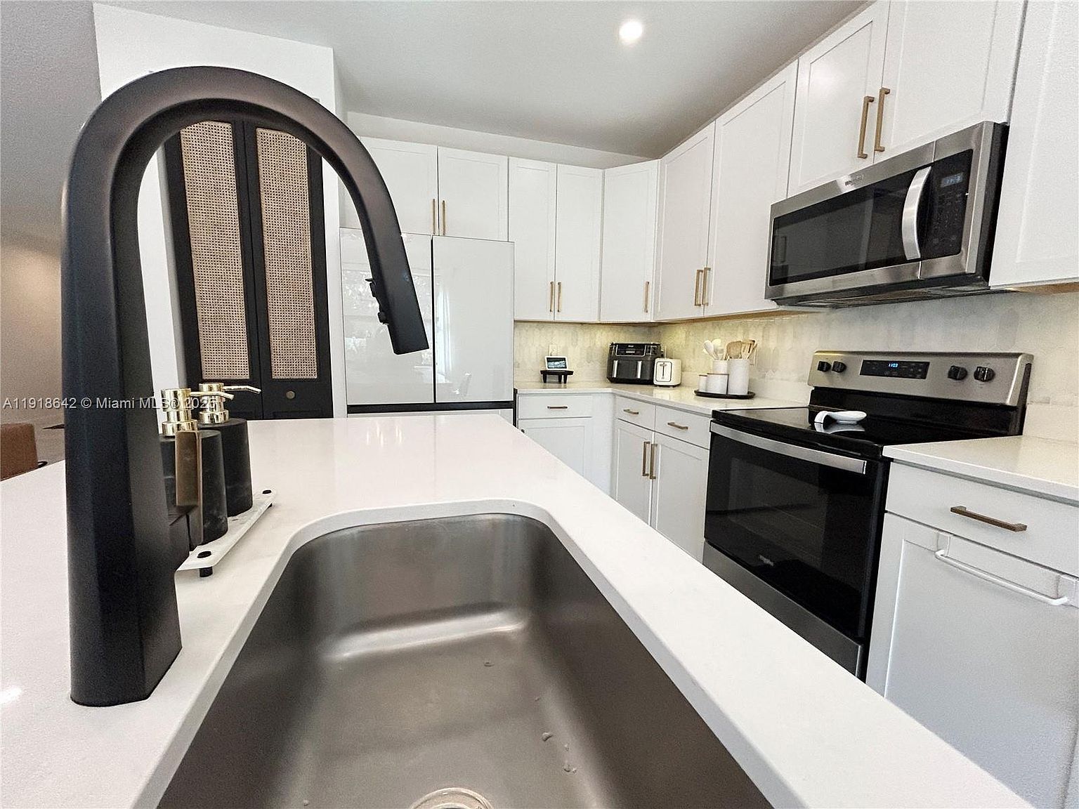 228 NW 36th Ave Pompano Beach, FL 33069 | Single Family