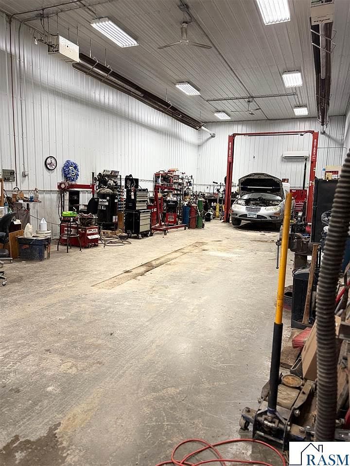 33276 830th Ave Madelia, MN 56062  | Single Family