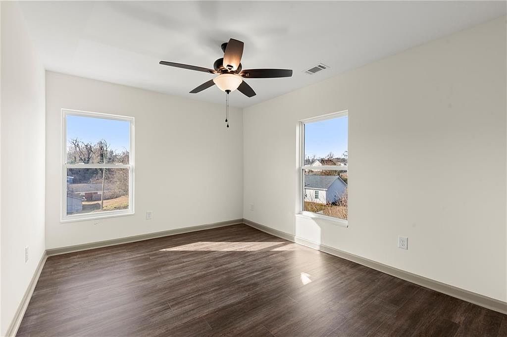 31 Pinson St Newnan, GA 30263  | Single Family