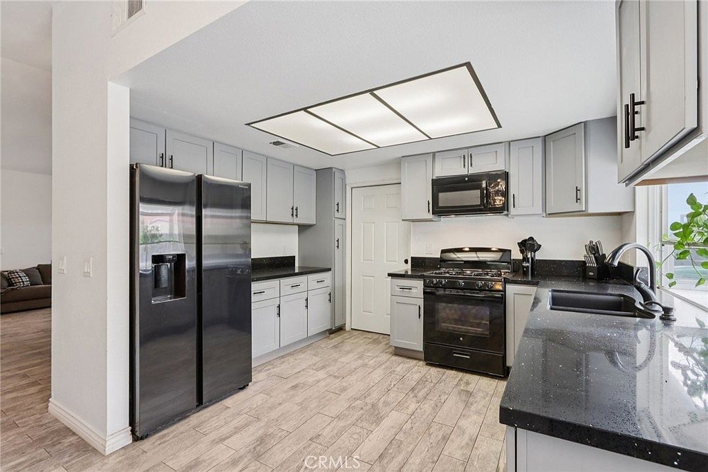 21962 Glen View Dr Moreno Valley, CA 92557  | Single Family