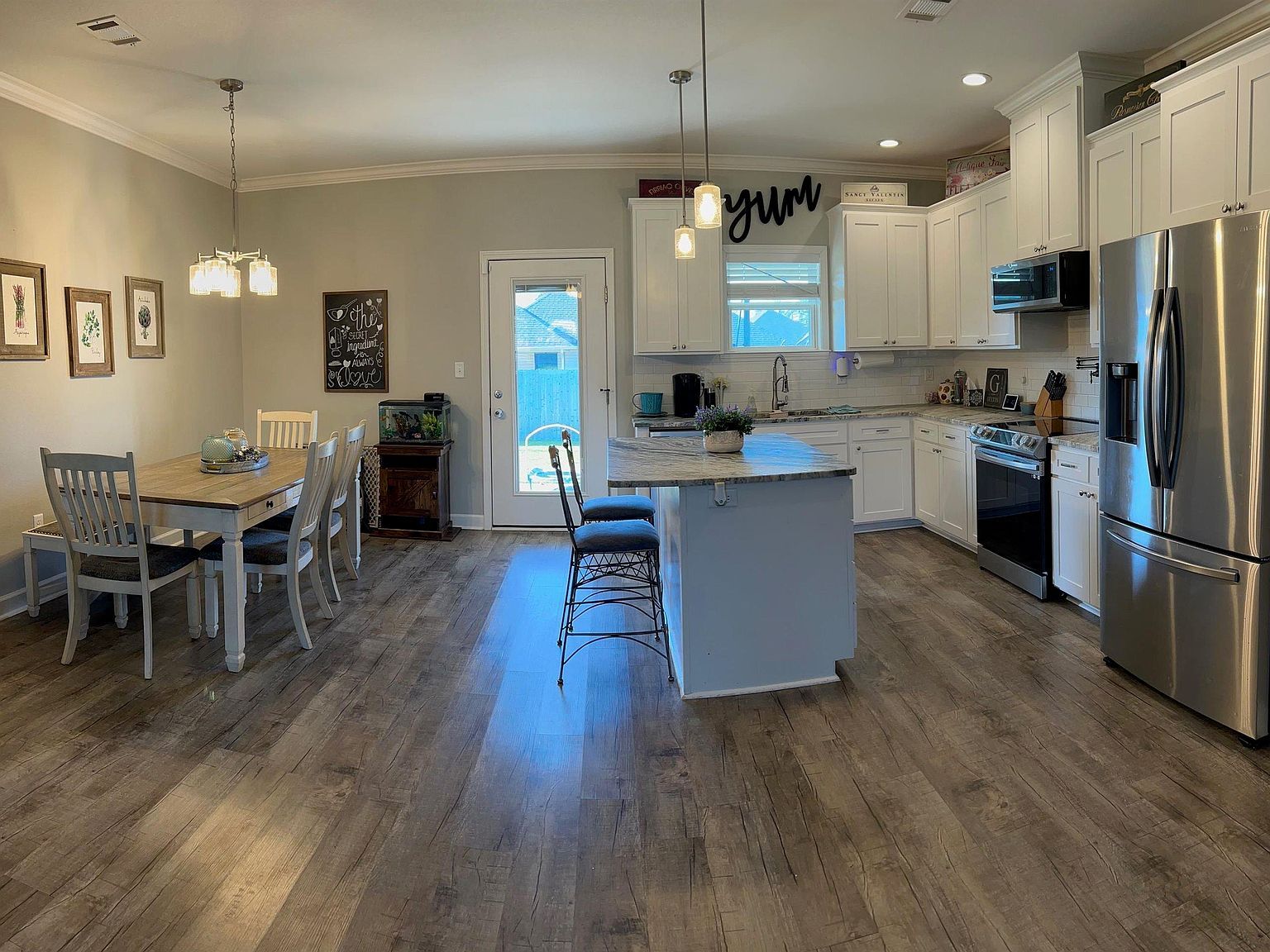 1300 Ridgefield Cir Searcy, AR 72143  | Single Family