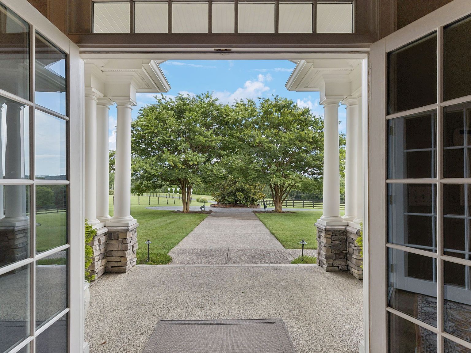 2022 Old Hillsboro Rd Franklin, TN 37064  | Single Family