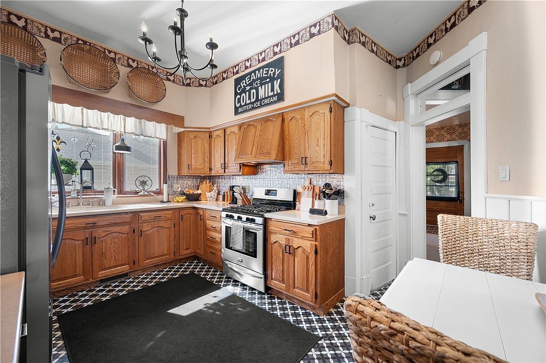 414 W Madison St Paris, IL 61944  | Single Family