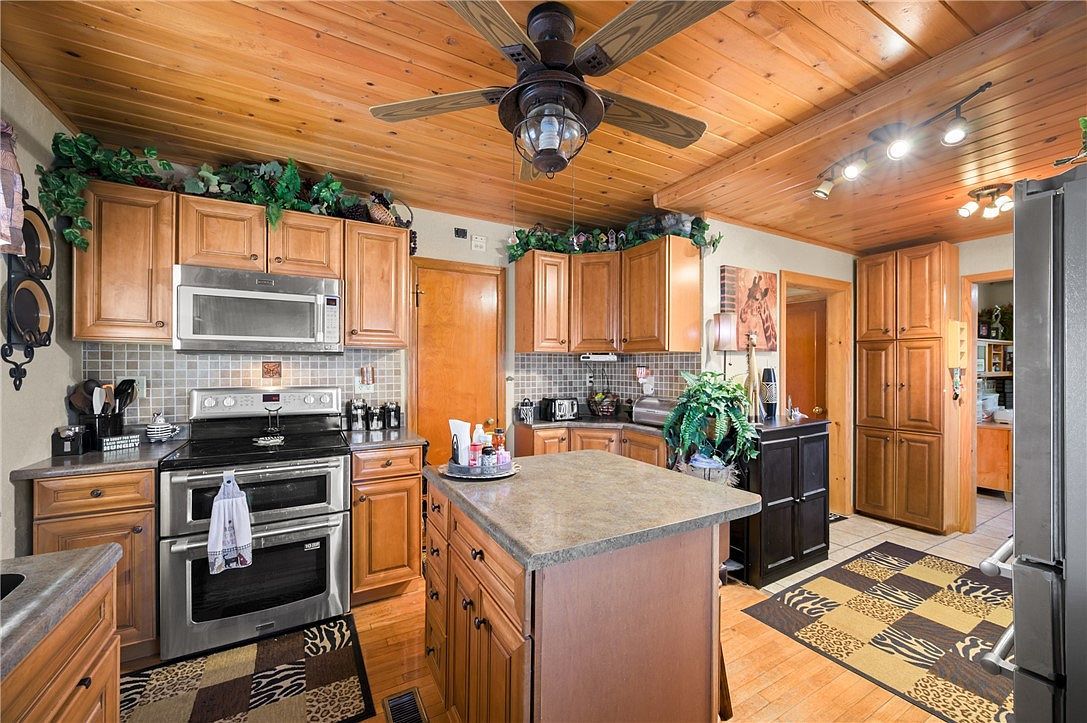 1608 S Main St Paris, IL 61944 | Single Family