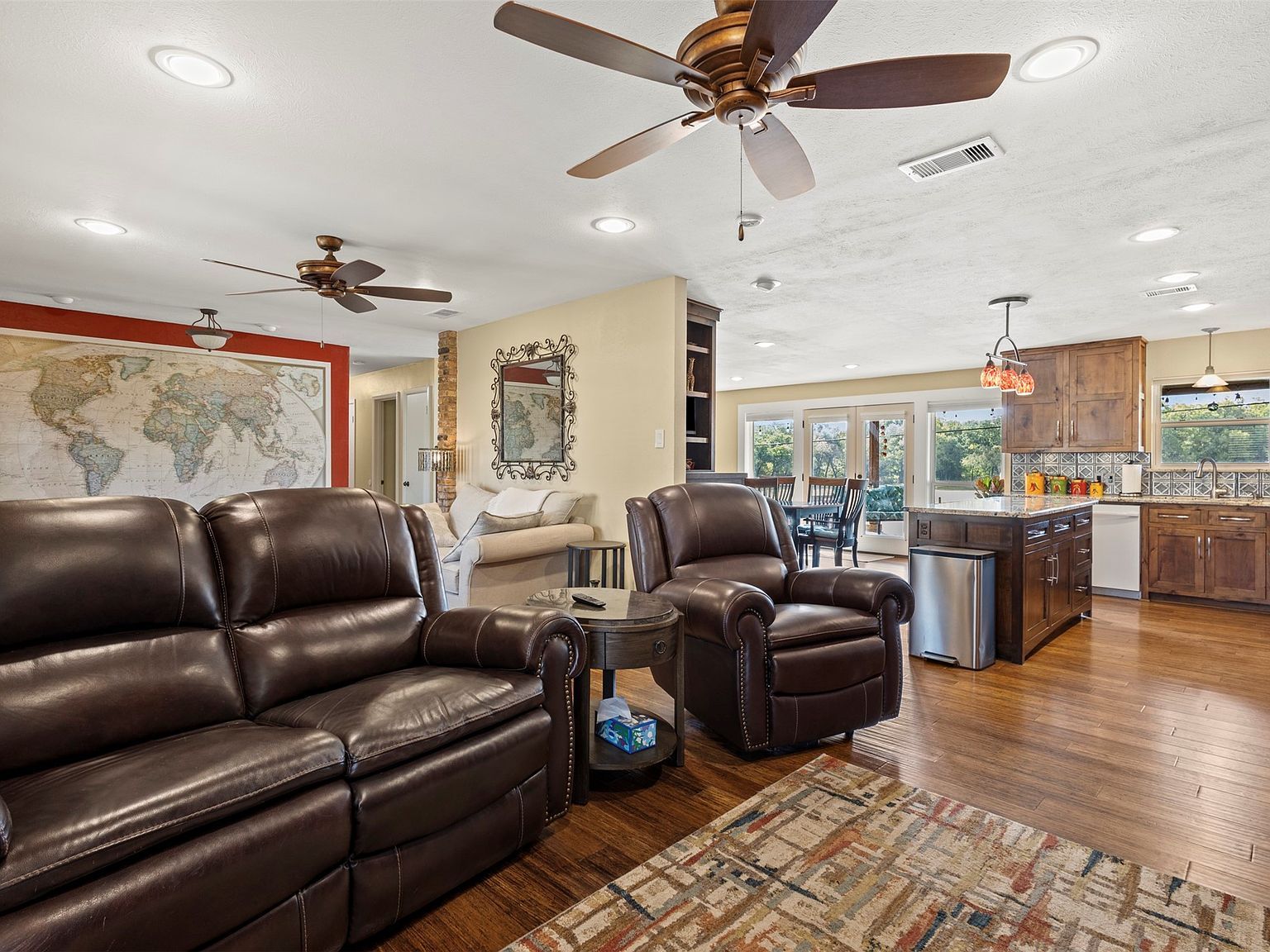 1009 W Interstate20 Grand Prairie, TX 75052  | Single Family