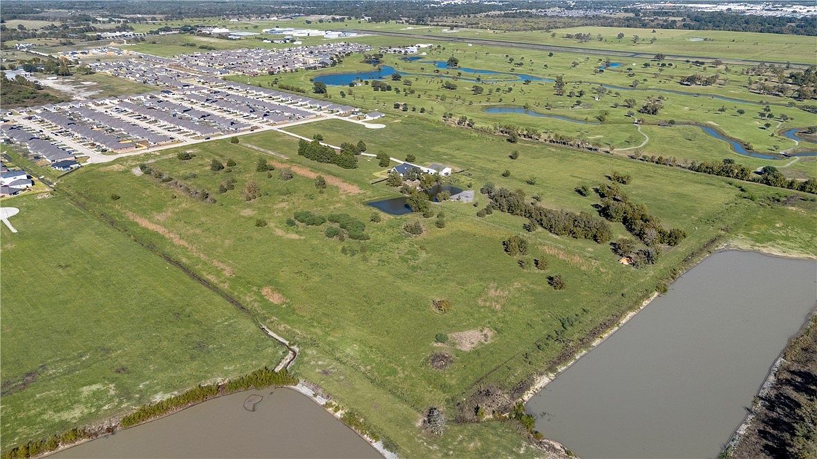 45 9th St Navasota, TX 77868  | Land/Lot