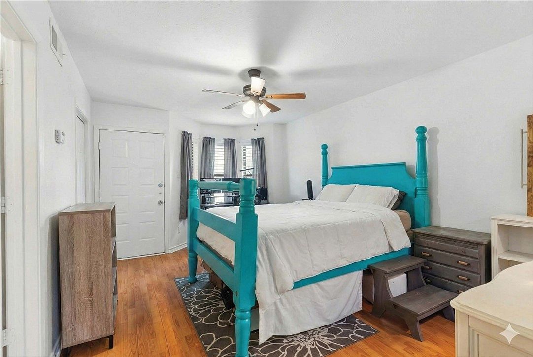 4441 Old College Rd APT 9102 Bryan, TX 77801  | Condominium