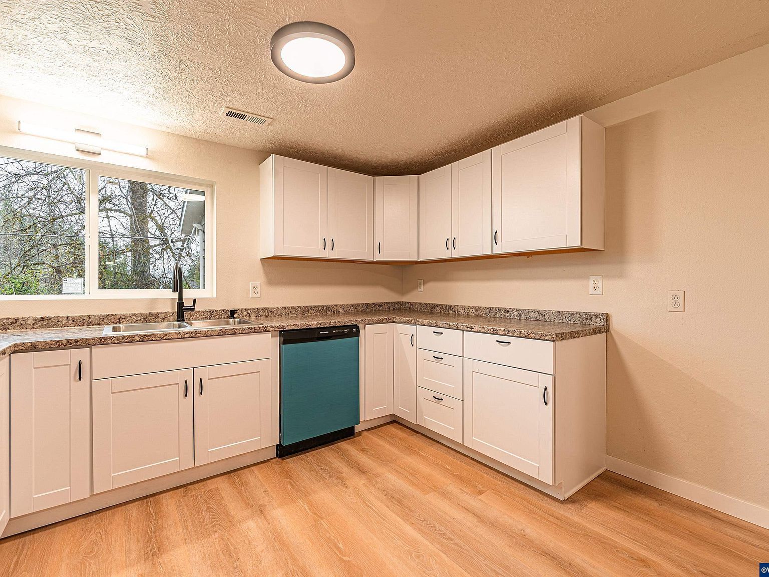 225 21st Ave Sweet Home, OR 97386  | Single Family