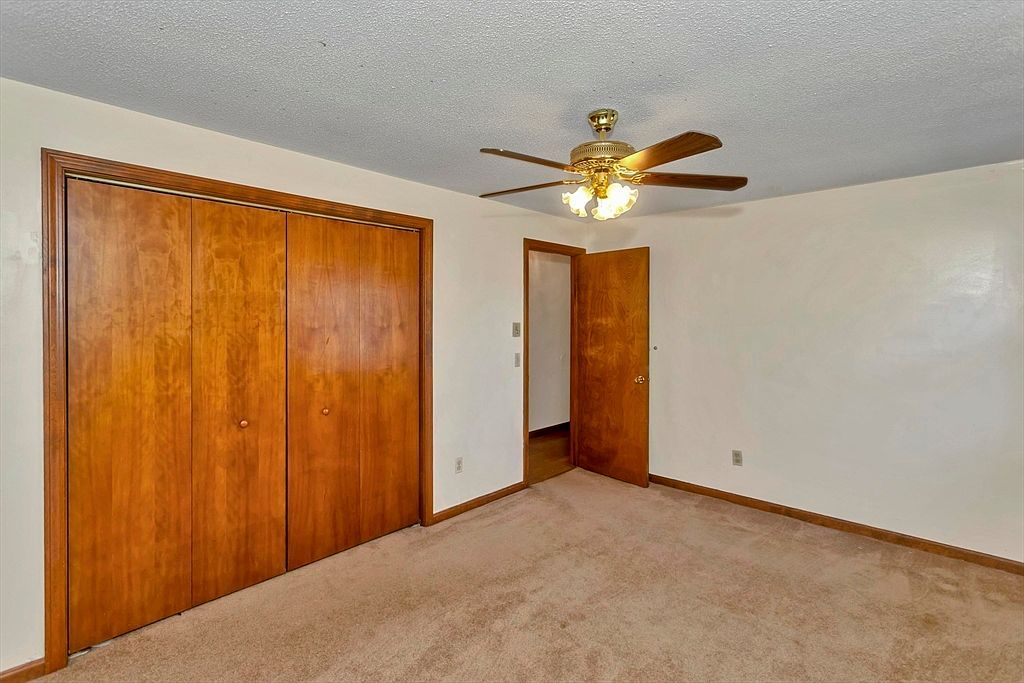 212 Poplar St Chicopee, MA 01013  | Single Family