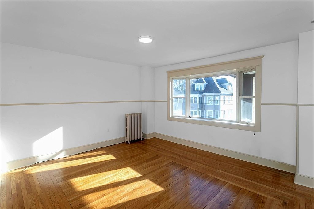 25-27 Elmwood Ave Holyoke, MA 01040 | Multi Family