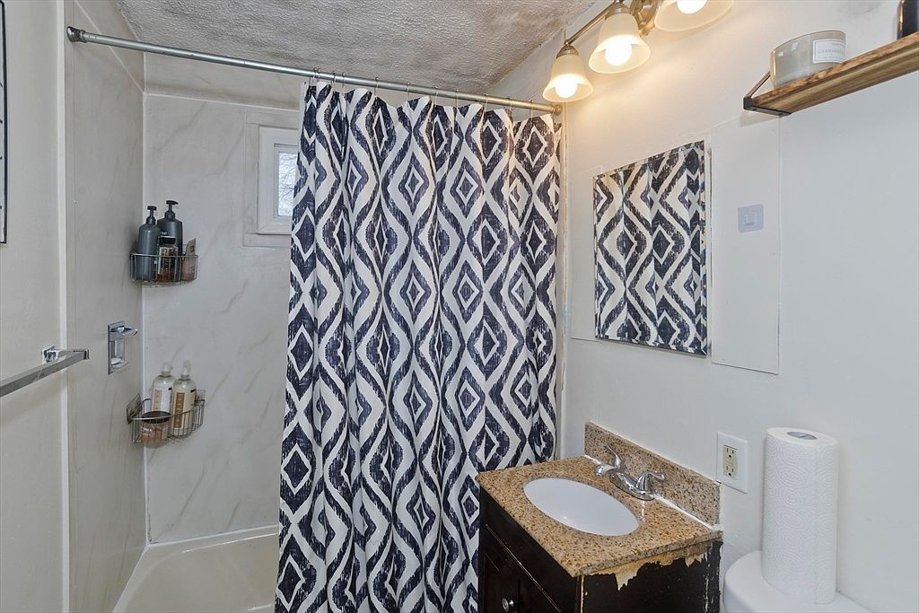 70 Chateaugay St Chicopee, MA 01020  | Single Family