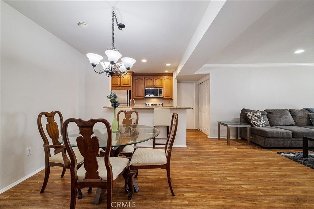 5257 Radford Ave UNIT 212 Valley Village, CA 91607  | Condominium