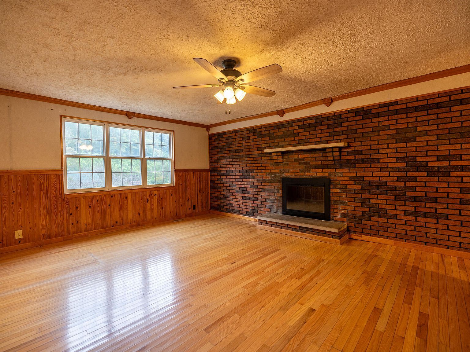 2754 Ky-160 Premium, KY 41845 | Single Family