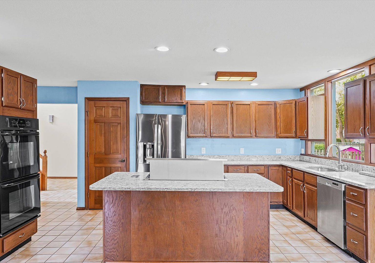 2401 Lakewood Dr Champaign, IL 61822 | Single Family