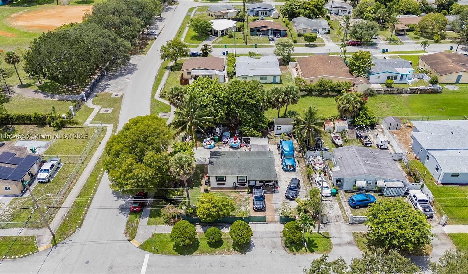 901 NW 34th Ter Lauderhill, FL 33311  | Single Family