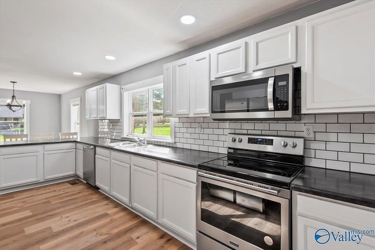 1107 McVille Rd Boaz, AL 35957  | Single Family