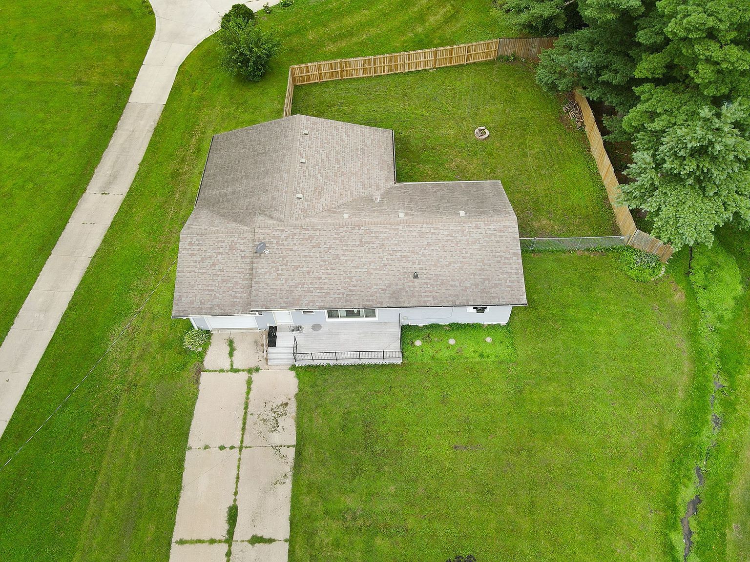 301 N 9th St Eddyville, IA 52553 | Single Family