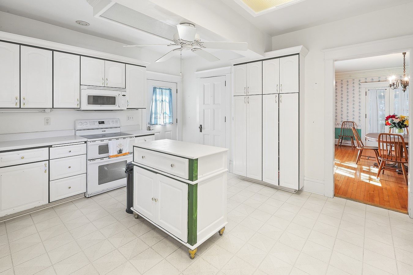 702 E Montgomery St Knoxville, IA 50138 | Single Family