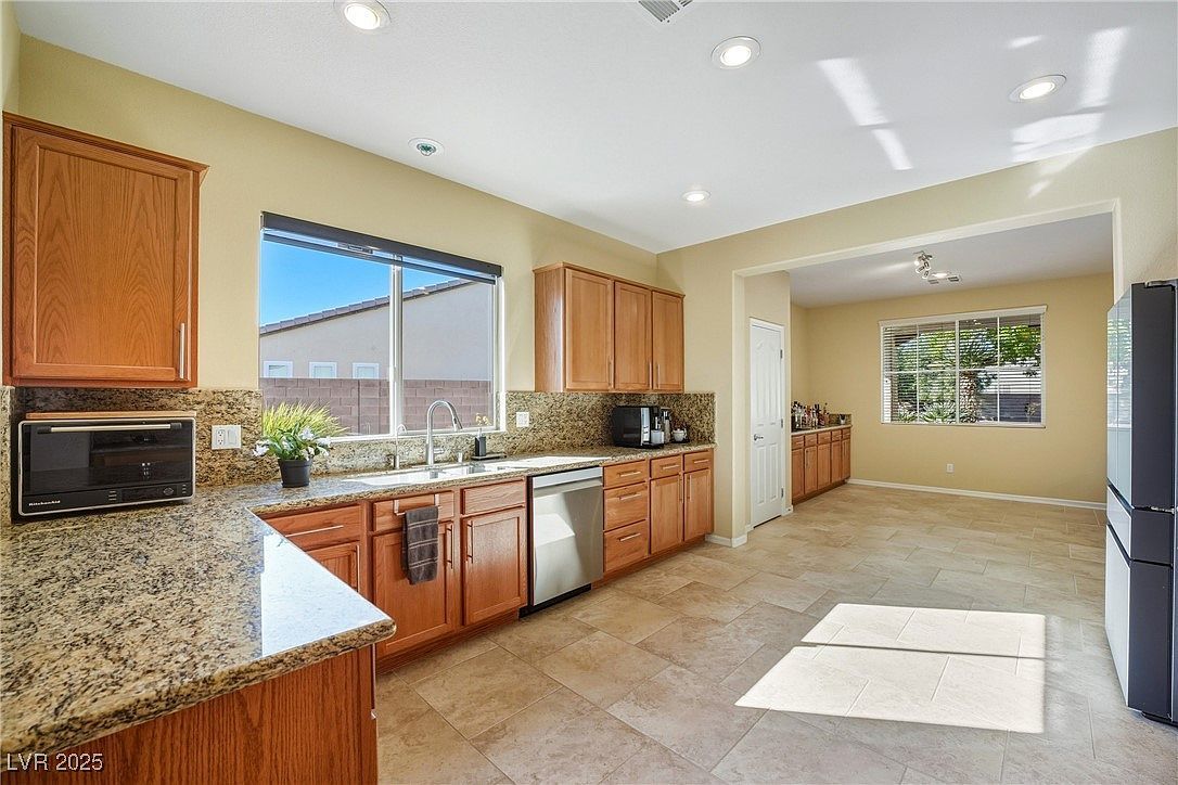 5661 E Fiore Dr Pahrump, NV 89061 | Single Family