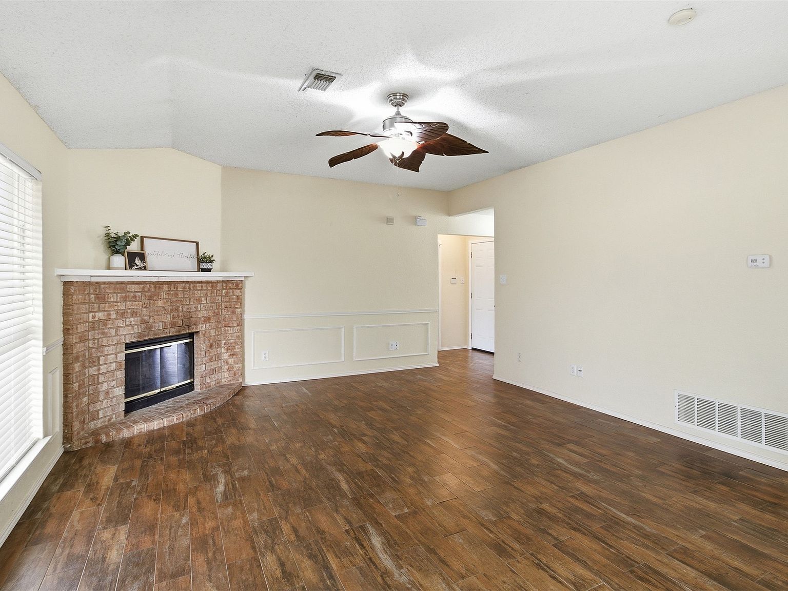 6418 Jennie Ln Arlington, TX 76002  | Single Family