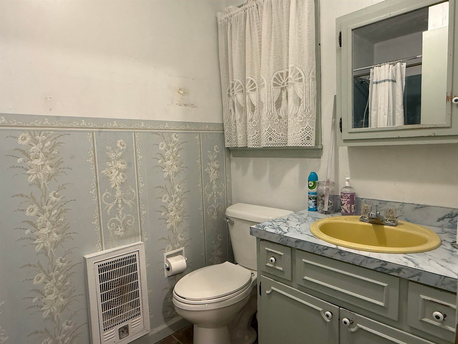 424 School St Melbourne, AR 72556  | Single Family