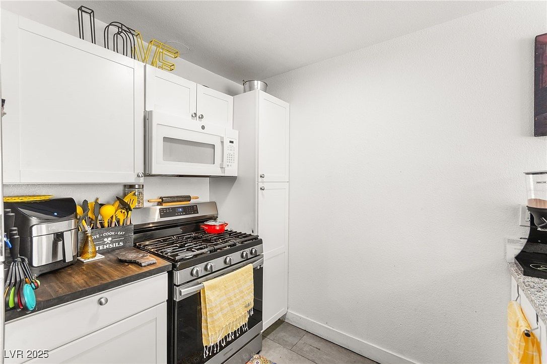 3929 Calle Esquina Las Vegas, NV 89103  | New build